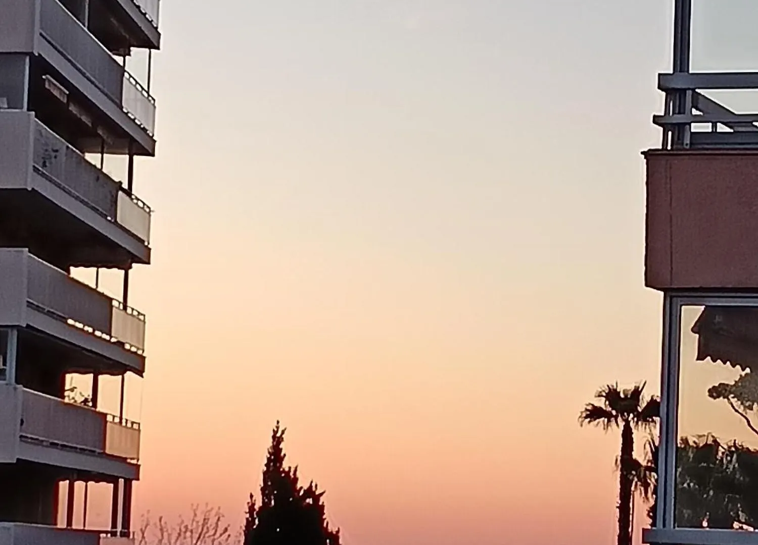 Chez Eric Hotel Frejus Guest house